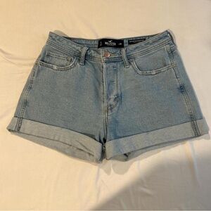 Hollister Women's High-Rise Boyfriend Shorts